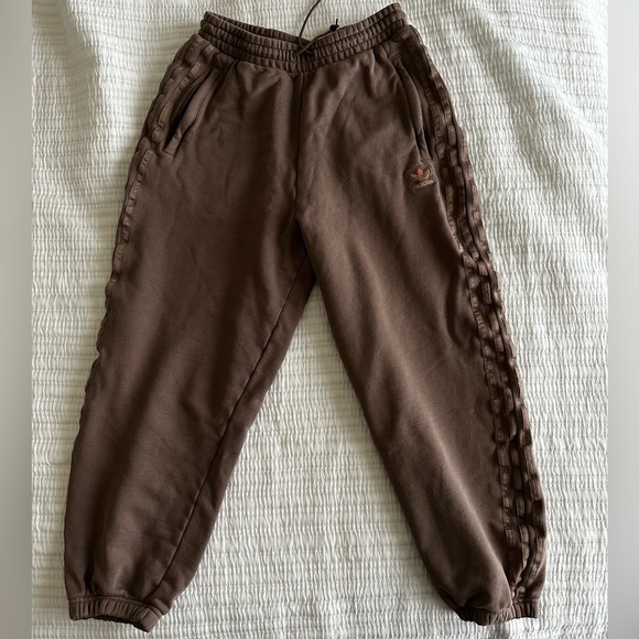 adidas cuffed sweatpants - Picture 2 of 4